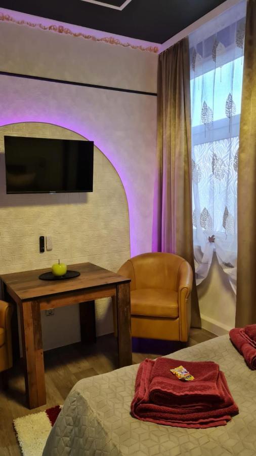 Best-Preis -Gold Suite- Mit Netflix, Self-Check-In, Ebike Ladestation, Fahrradraum, Wlan, Netflix Und Massagesessel - Direkt Am Elberadweg Im Herzen Von Віттенберґе Екстер'єр фото
