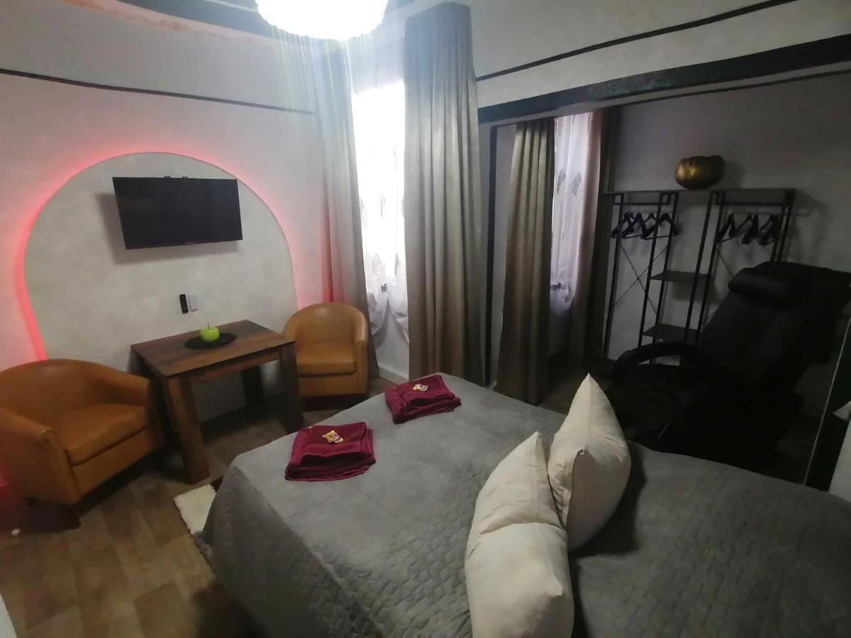 Best-Preis -Gold Suite- Mit Netflix, Self-Check-In, Ebike Ladestation, Fahrradraum, Wlan, Netflix Und Massagesessel - Direkt Am Elberadweg Im Herzen Von Віттенберґе Екстер'єр фото