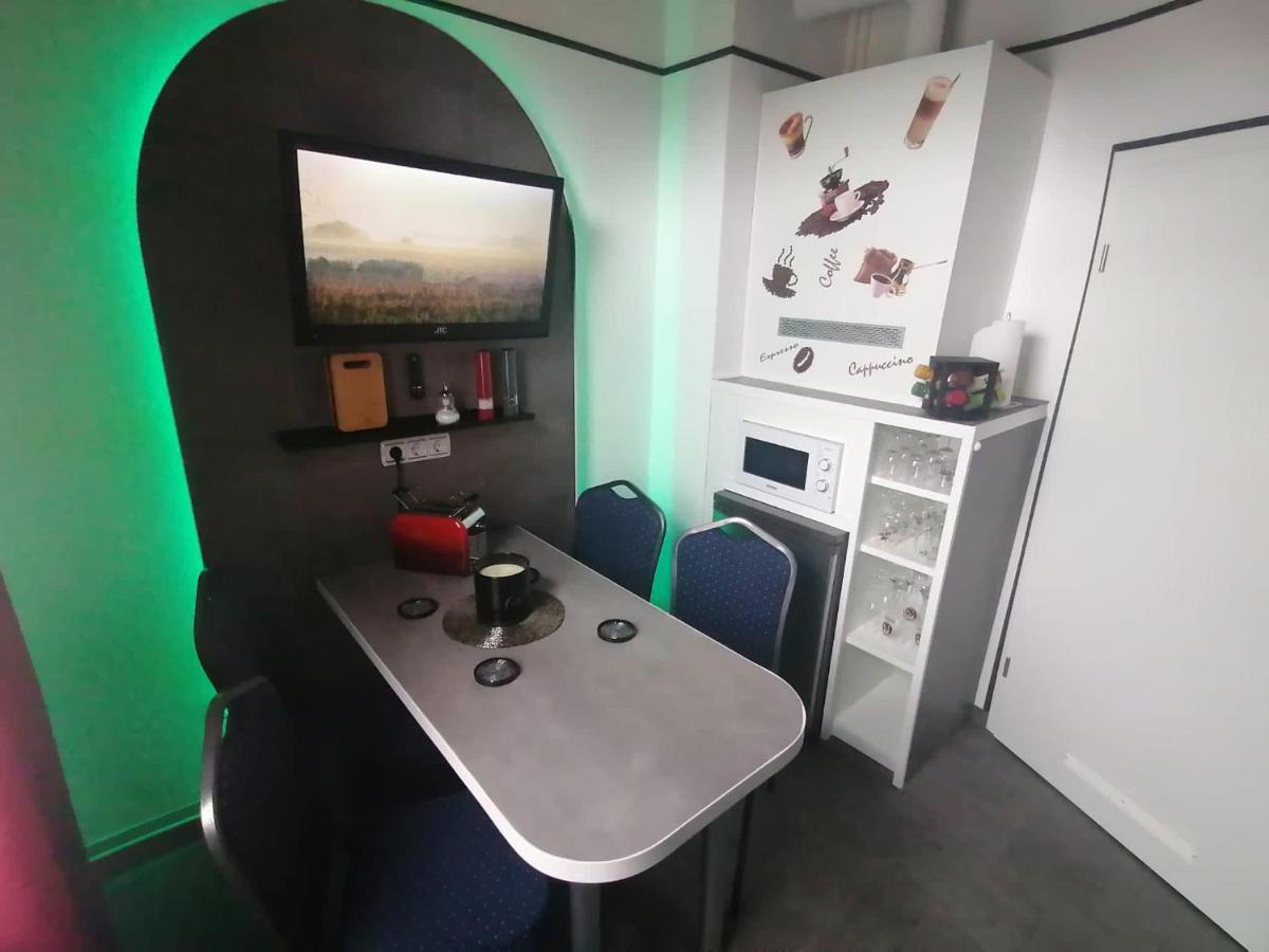 Best-Preis -Gold Suite- Mit Netflix, Self-Check-In, Ebike Ladestation, Fahrradraum, Wlan, Netflix Und Massagesessel - Direkt Am Elberadweg Im Herzen Von Віттенберґе Екстер'єр фото