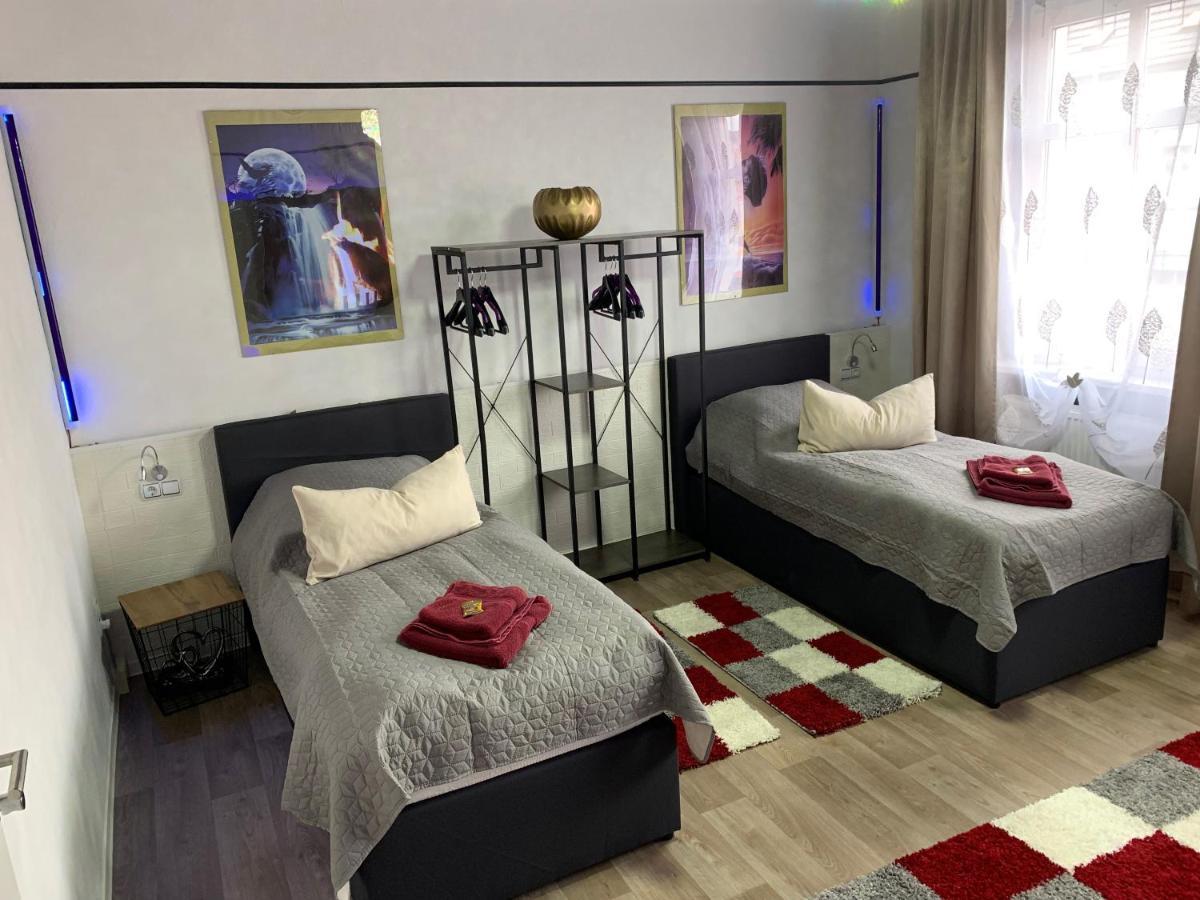 Best-Preis -Gold Suite- Mit Netflix, Self-Check-In, Ebike Ladestation, Fahrradraum, Wlan, Netflix Und Massagesessel - Direkt Am Elberadweg Im Herzen Von Віттенберґе Екстер'єр фото