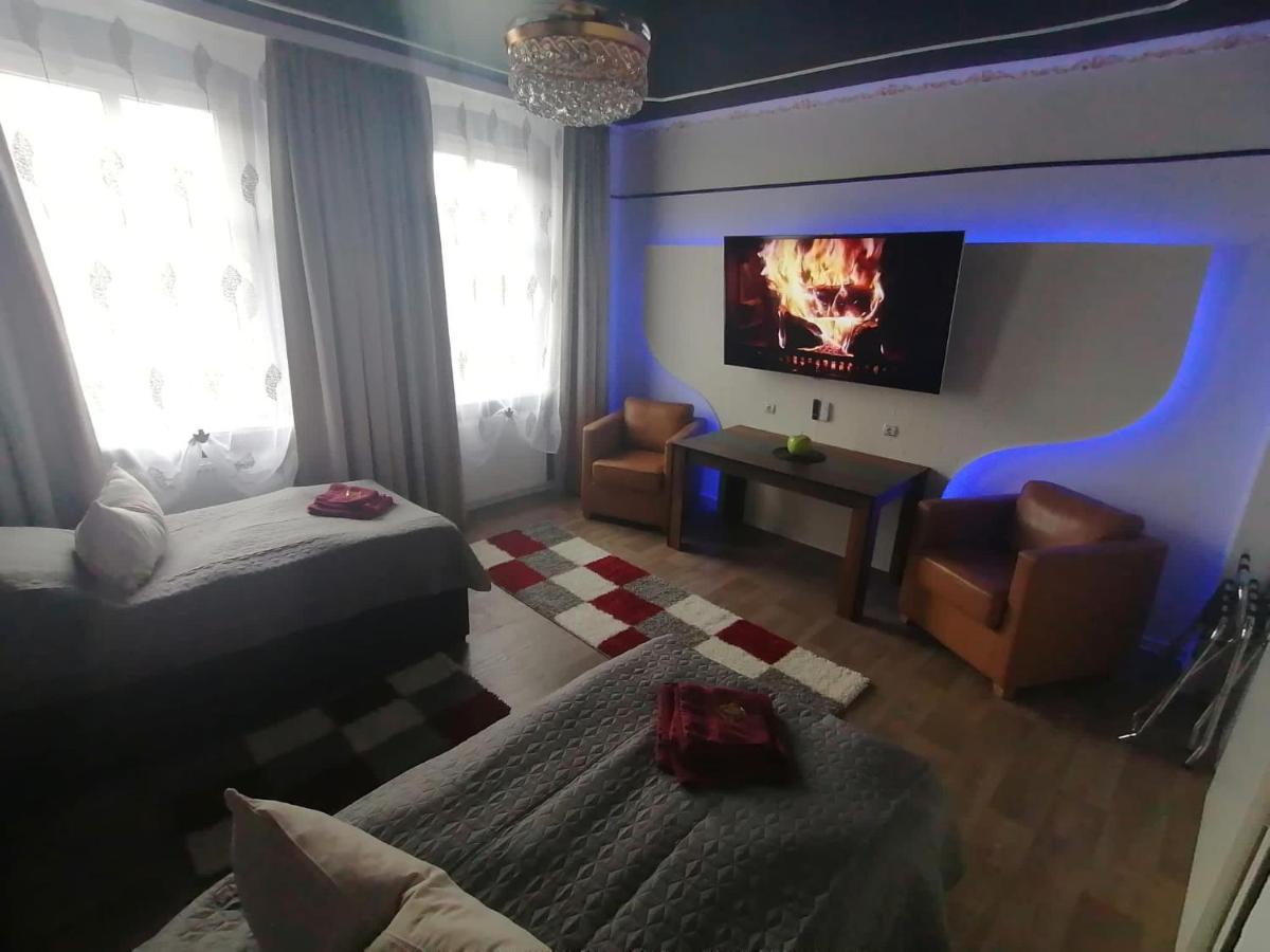 Best-Preis -Gold Suite- Mit Netflix, Self-Check-In, Ebike Ladestation, Fahrradraum, Wlan, Netflix Und Massagesessel - Direkt Am Elberadweg Im Herzen Von Віттенберґе Екстер'єр фото